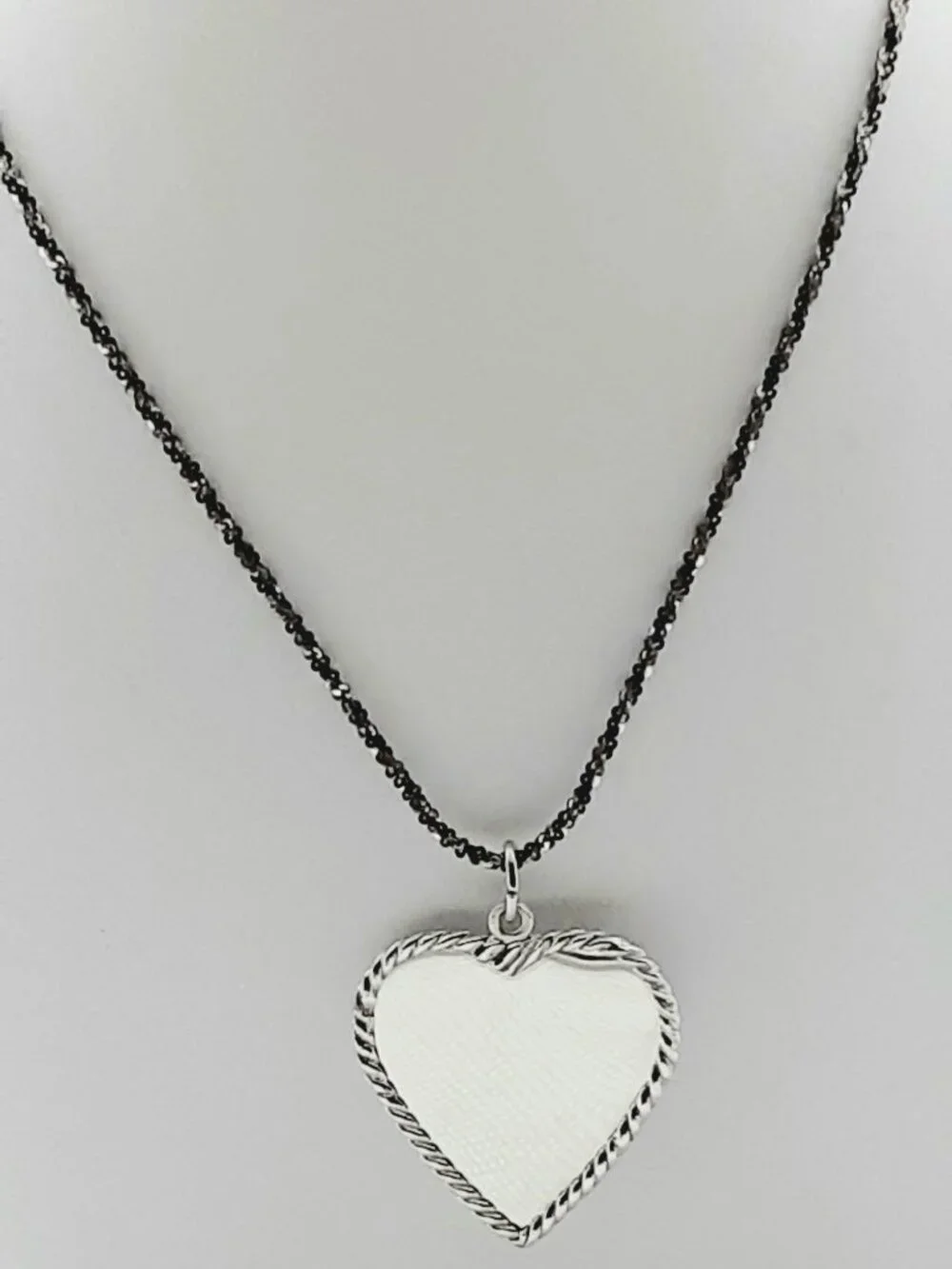 NEW 18 inch 925 oxidized wheat chain and mirrored heart pendant - Picture 8 of 12